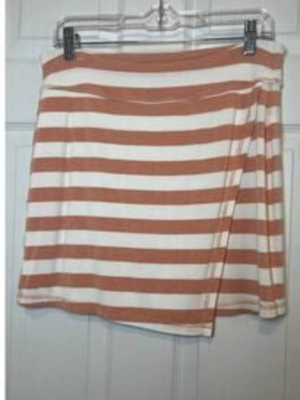 Skirt Size M Orange White Stretch Casual Activewear